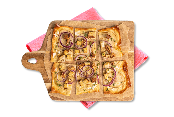 Flammkuchen mit geräuchertem Tofu